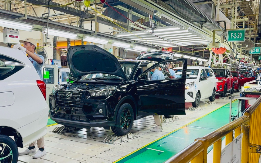 Nilai Investasi Sektor Otomotif Naik, Ini Tantangan di 2025 Nggak Kalah Besar, Ini Dia!