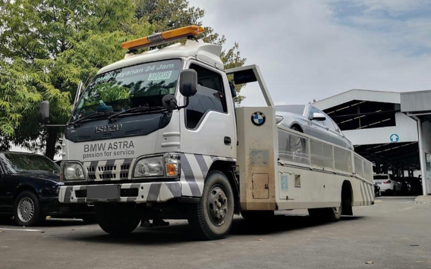 Jangan Panik, BMW Astra Siap Jemput Gratis BMW dan MINI Terjebak Banjir, Ini Nomor Kontaknya 