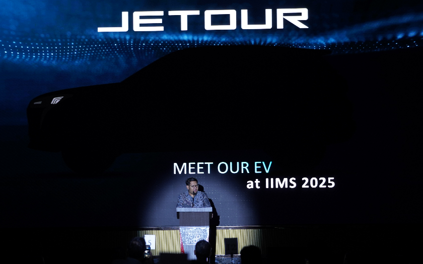 Cocok Buat Suka Petualang, Jetour Hadirkan Mobil Listrik Berkonsep Travel+ di IIMS 2025