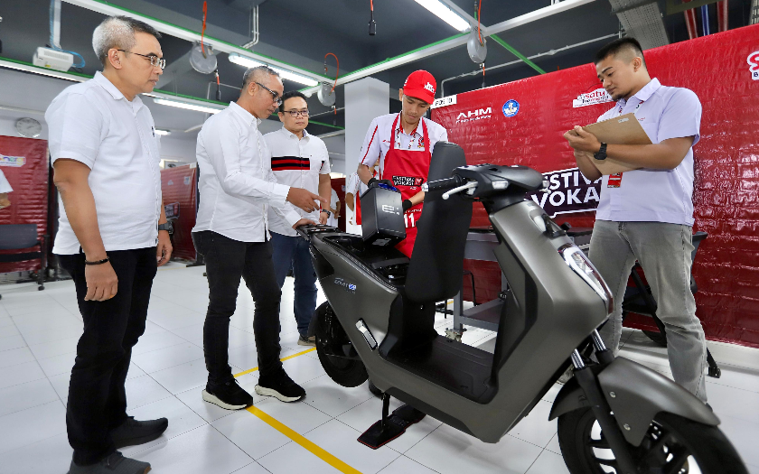 Ikutan Fevosh 2025, Siswa SMK Dapat Beasiswa Kuliah Hingga Lulus, Guru Bawa Honda Supra GTR