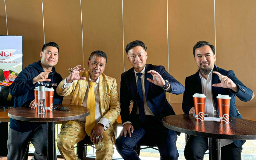 Gandeng Holywings, Chery Buka Cafe di Booth IIMS 2025, Kalau Beruntung Beli Kopi Dapat Omoda E5