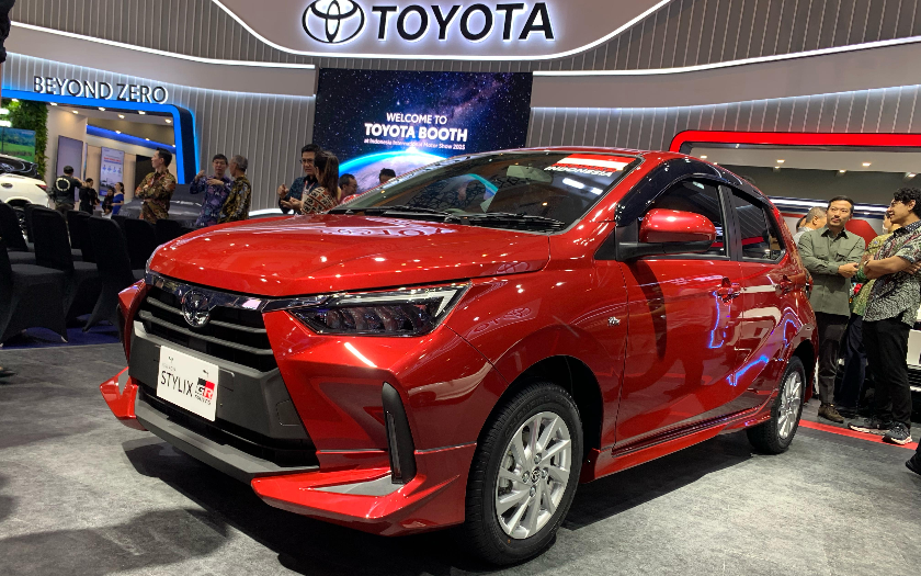 Biar Gak Gitu-gitu Aja, Toyota Rilis New Agya Stylix 1.2 G CVT GR Aeropackage di IIMS 2025