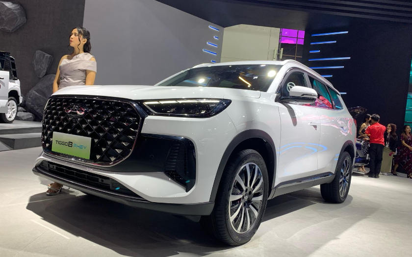 Pesan Chery Tiggo 8 PHEV Sekarang Cukup DP Rp 10 Juta, Harga Estimasi Rp 600-650 Juta