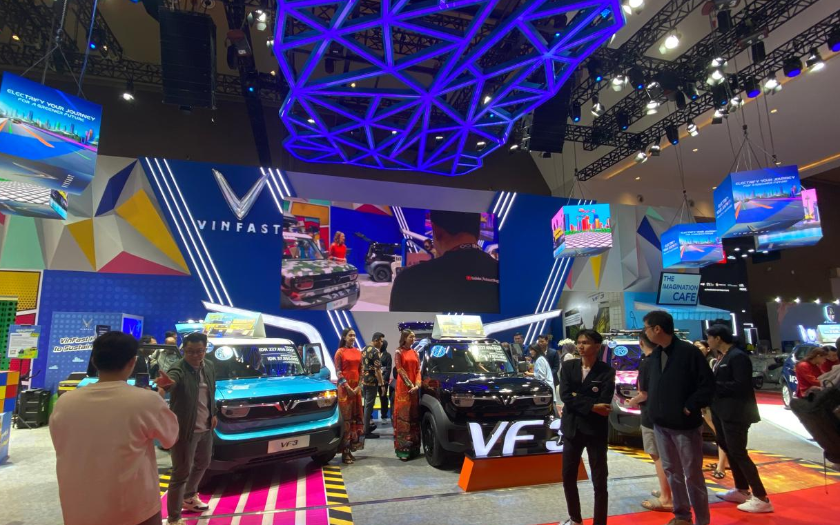 Menarik, VinFast VF 3 Curi Perhatian di IIMS 2025, Beli Sekarang Dapat Cashback Hingga Rp 30 juta Ditambah Gratis Ngecas