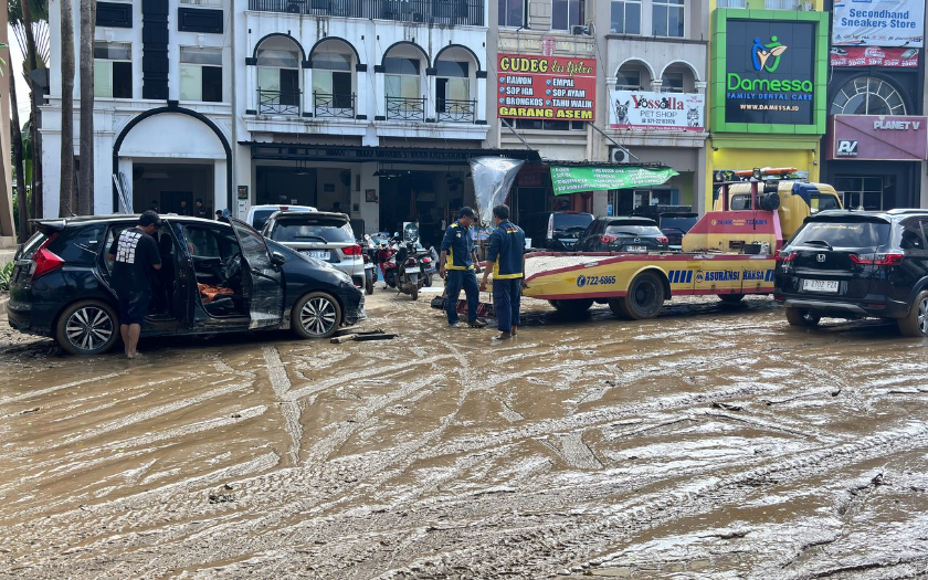 Milenial Jangan Tergiur Harga Murah, Begini Cara Deteksi Mobil Bekas Banjir