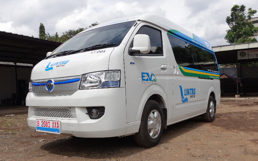 Lintas Shuttle Gandeng Foton eView Sebagai Armada Mobil Listrik Barunya di Bandung