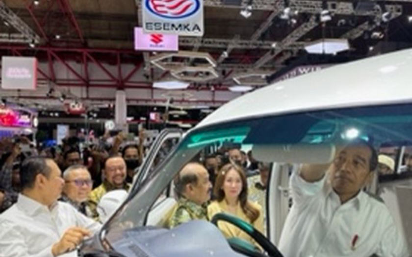 Esemka Tak Kunjung Jadi Mobil Nasional, Jokowi Digugat Rp 300 Juta