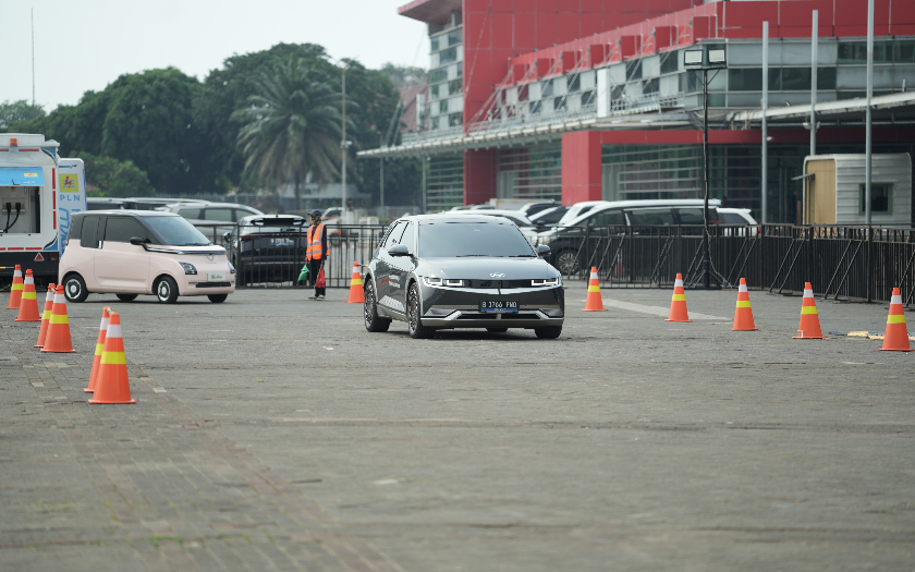 PEVS 2025 Jadi Tempat Favorit Long Weekend, Ada Cashback, Test Ride hingga Promo Tiket Gratis