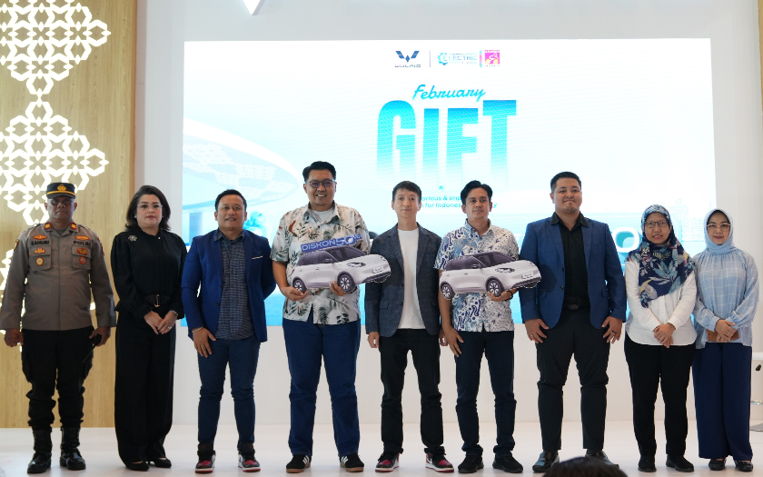 Rejeki Sudah Diatur, 2 Wanita Cantik Ini Beli Mobil Wuling Dapat Binguo EV