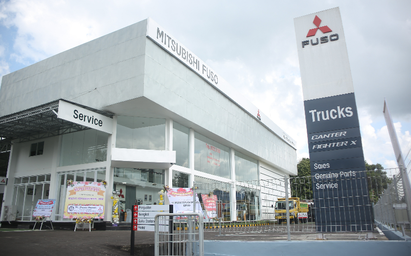 Dealer Fuso Muncul di Tengah Kalimantan, Ada Apa Saja di Balik Jaringan ke-225 Ini?