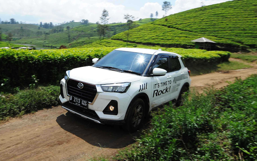 Biar Kenal, Daihatsu Rocky Punya Mesin 1.000 cc Turbo dan 1.200 cc Non-turbo, Mana Paling Irit BBM?