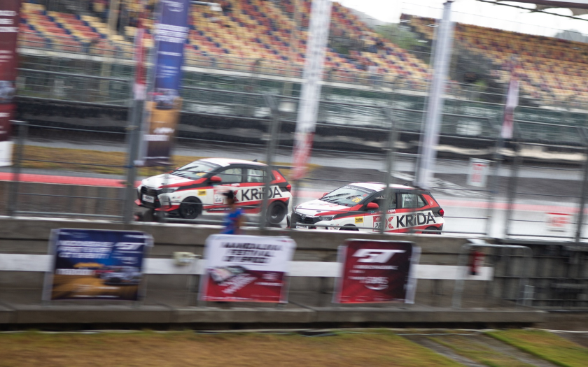 Asyik Nih, Tinggal Bawa Badan Bisa Ikut Balap Agya Track Showdown 2025 di Sirkuit Mandalika 
