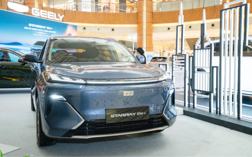 Dibanderol Nyaris Rp 500 Juta, Geely Starray EM-i Satu Kali Isi Bensin Bisa Tempuh 1.000 Km