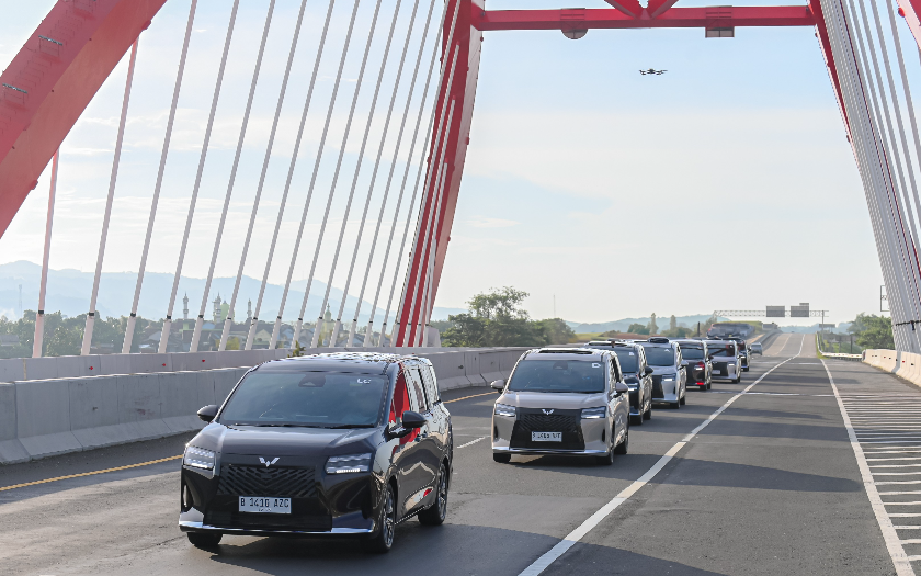 Sekali Isi Full BBM dan Baterai, Wuling Darion PHEV Bisa Tempuh Jarak Segini