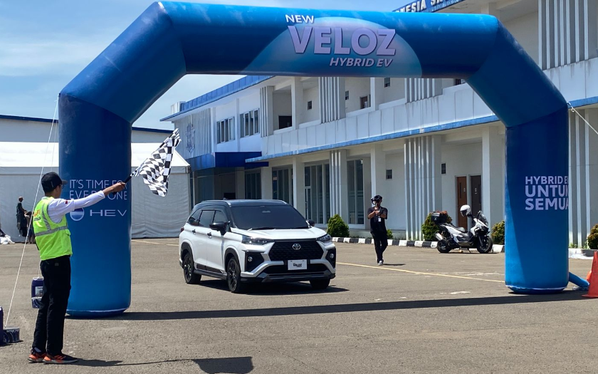 First Drive Toyota New Veloz Hybrid, Ini Bedanya Dengan Veloz Non-hybrid