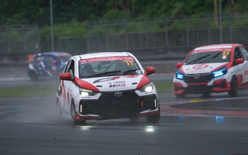 Toyota Agya Stylix Tak Terbendung, Amankan Tiga Podium di Seri Pamungkas ITCR 1200