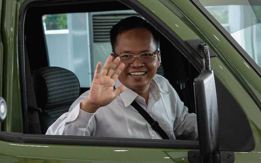 Rezeki Nomplok, Guru Asal Lombok Ini Dapat Daihatsu Gran Max Full Modifikasi