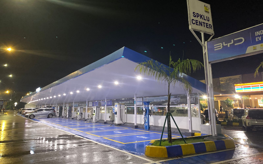 Jangan Takut Mogok, Rest Area 229B Tol Kanci-Pejagan Punya Showroom SPKLU Baru