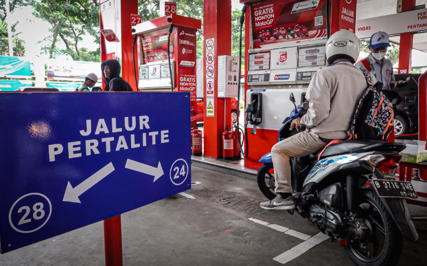 Catat, Mobil Pribadi Dibatasi Beli Pertalite atau Solar Cuma 50 Liter per Hari