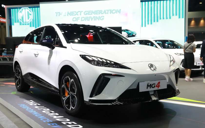 MG4 EV Facelift 2026 Resmi Meluncur di BIMS 2026, Interior Berubah dan Lebih Bertenaga