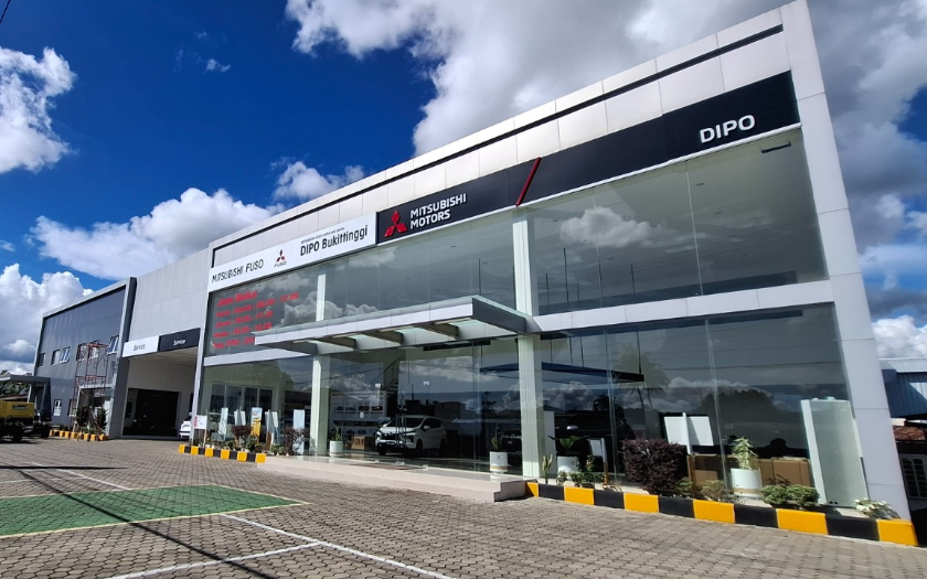 Mitsubishi Ekspansi ke Sumatera Barat, Resmikan Dealer Pertama di Bukittinggi