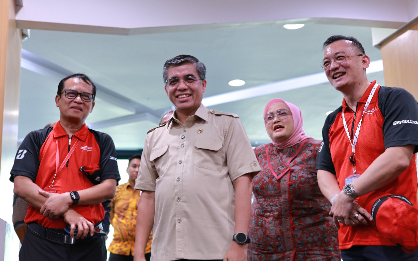 Saksikan Penandatanganan PKB Bridgestone, Menaker RI: Contoh Nyata Sinergi Pekerja dan Manajemen