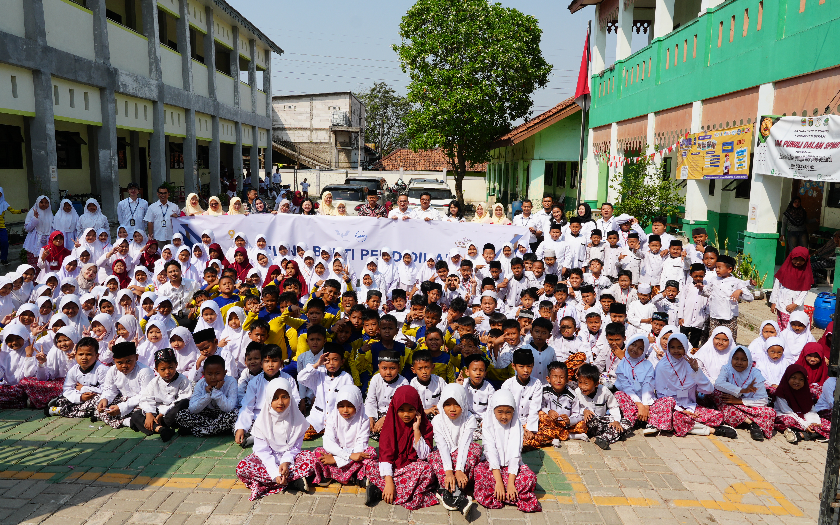 Berbagi Inspirasi di Hari Anak Nasional, Karyawan Wuling Turun Langsung Jadi Guru