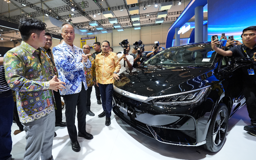 Kemenperin Puji Tingkat Efisiensi Produksi Lokal BYD M6 DM