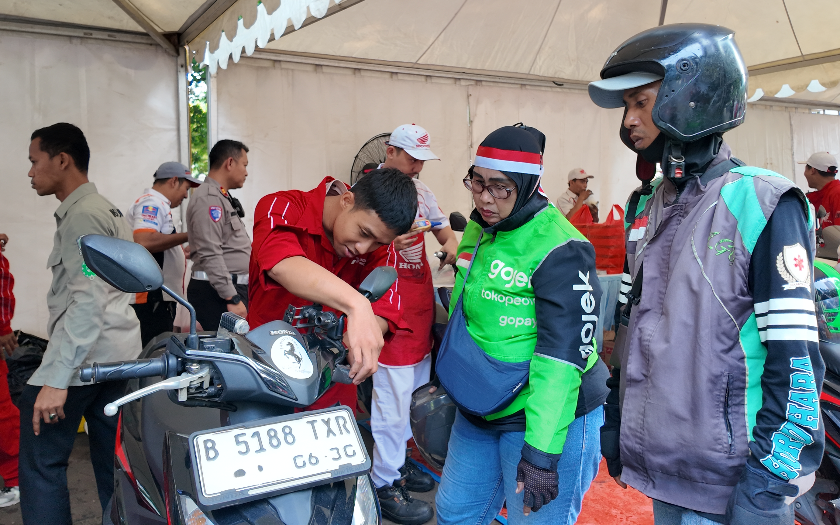 Wujud Kepedulian, Pertamina Lubricants Bagikan Ganti Oli Gratis bagi 1.000 Ojol