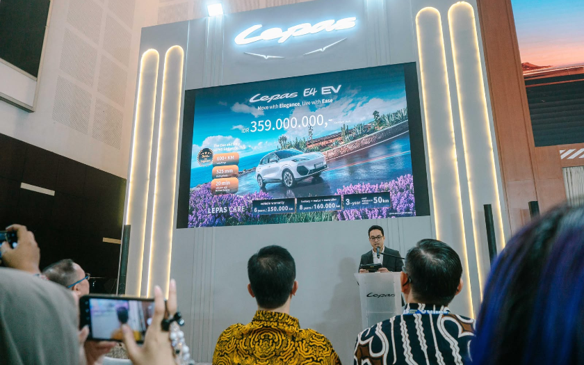 LEPAS L8 PHEV dan E4 EV Muncul di GIIAS Surabaya 2026, Segini Harga OTR-nya 