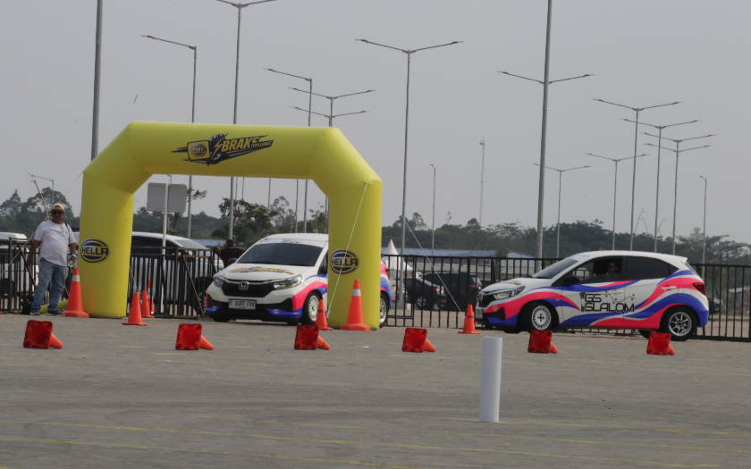 Hella Brake Challenge dan Aksi Slalom Meriahkan Panggung Automechanika Jakarta 2026