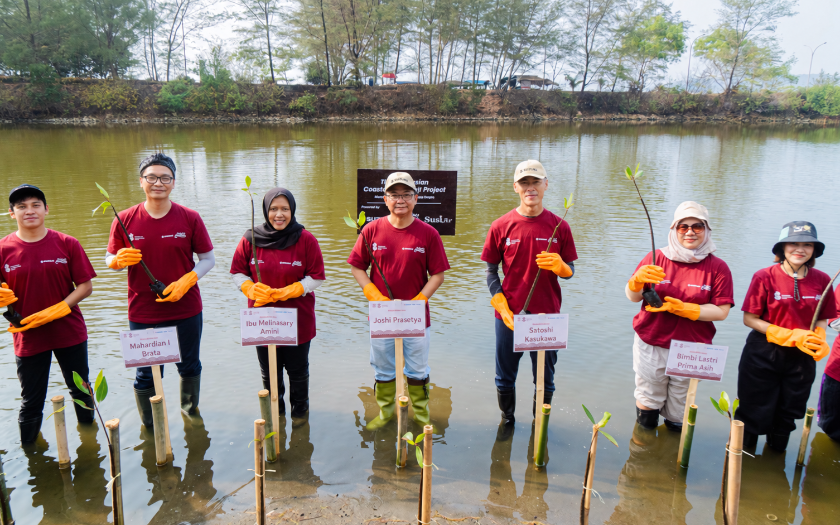 Suzuki Lanjutkan Aksi Hijau di Pangandaran melalui Penanaman 1.500 Mangrove