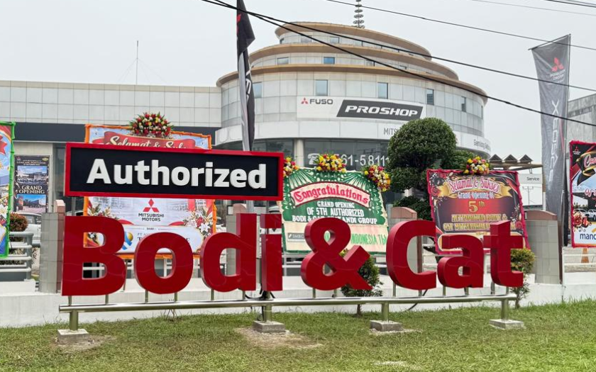 Mitsubishi Motors Hadirkan Fasilitas Bodi & Cat di Pontianak, Bikin Mobil Kinclong Lagi