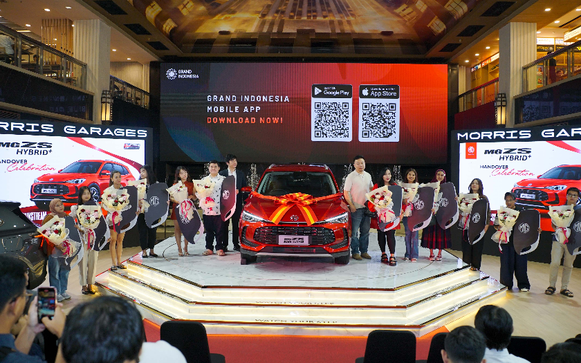 MG Serahkan 100 Unit MG ZS Hybrid+ Pertama kepada Konsumen